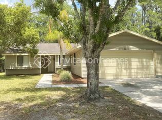 513 Lakeview Dr, Oldsmar, FL 34677