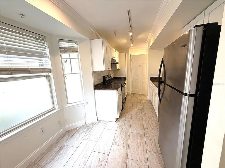 413 Summit Ridge Pl #111 — Photo 8
