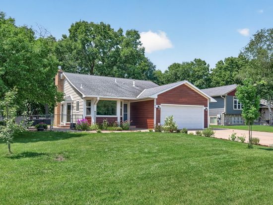 12149 Wisconsin Ave N, Champlin, MN 55316