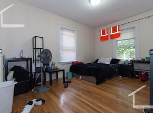 97 Verndale St #1, Brookline, MA 02446