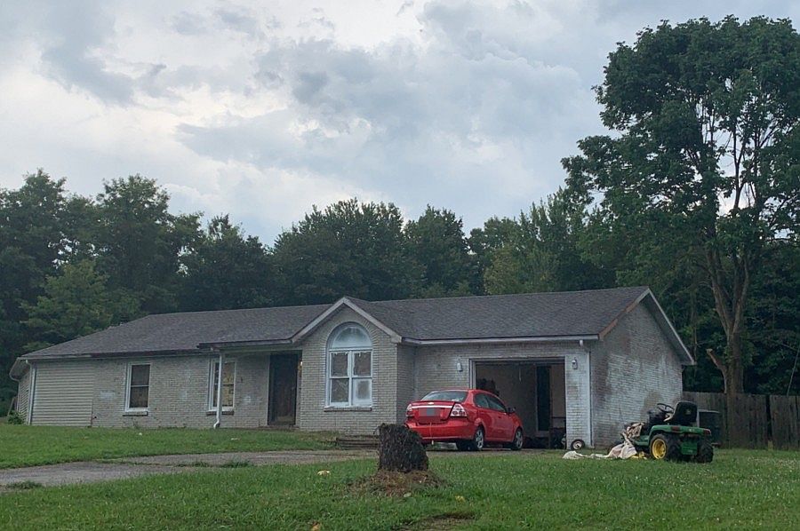 2nd image of 1569 W Leota Rd