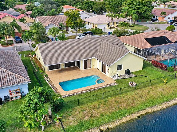 Home For Sale In Butler Farms