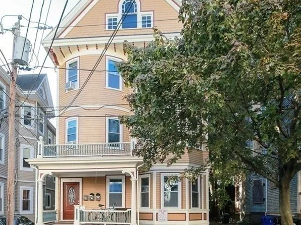 11 E Milton Rd, Brookline, MA 02445