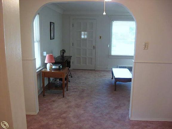 5th image of 6028 N Vernon St