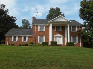 56 Carriage Ln, Madisonville, KY 42431