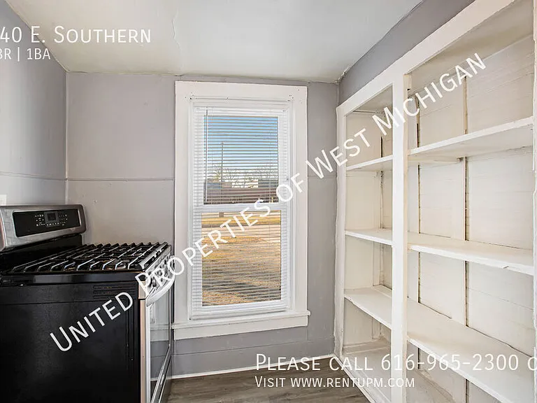 140 E Southern Ave — Photo 11