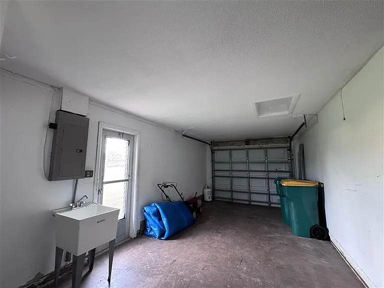 3445 Sarto Ln — Photo 33