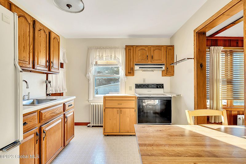 5th image of 94 Homestead Street