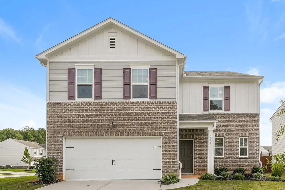 4 bed, 2.5 bath, 2279 sqft, $2,440 — Photo 1