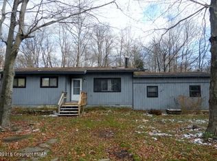 9652 Stony Hollow Dr, Tobyhanna, PA 18466