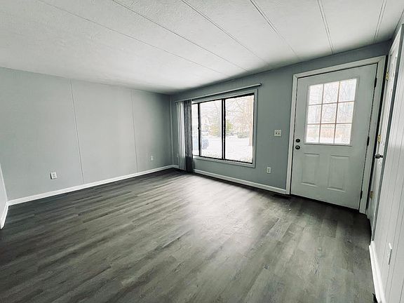 3rd image of 8856 Lincoln Dr #1