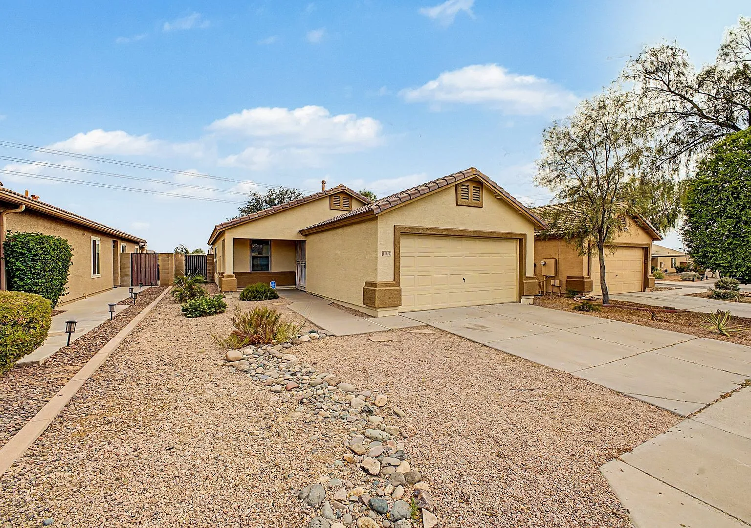 11417 W Amber Trail - Move In Ready , 3 Bed/2 Bath — Photo 1