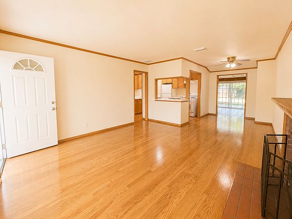 5th image of 508 N Vermont Ave