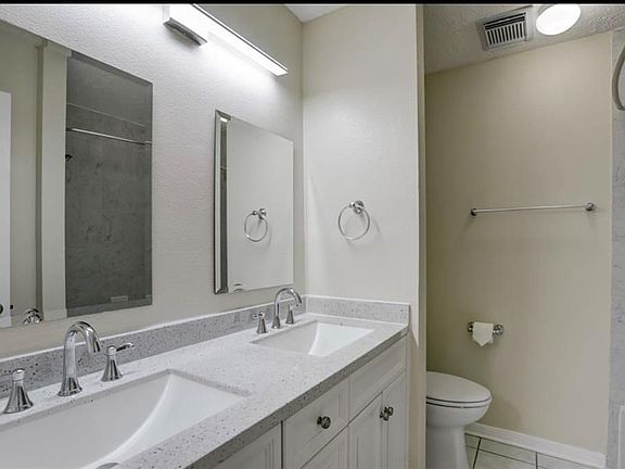 5th image of 2821 Woodhall Ct