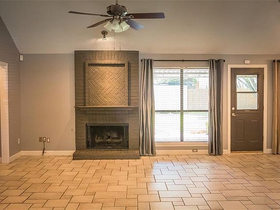 5th image of 4153 Heartstone Dr