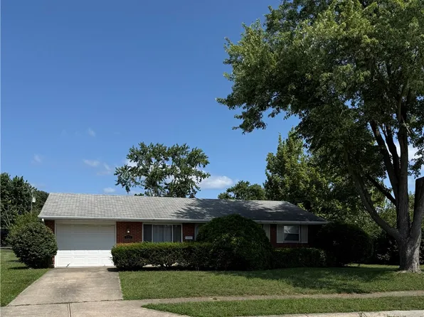 123 Lodestone Dr, Englewood, OH 45322