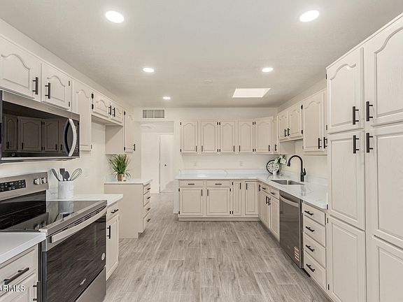 3rd image of 11475 W Illinois Avenue
