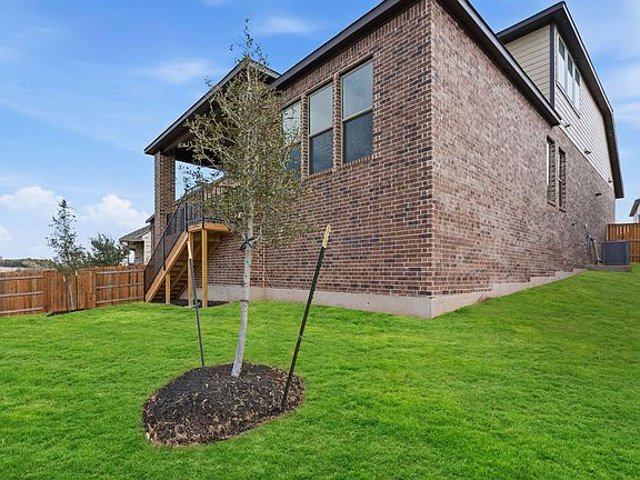 2nd image of 276 Prickly Poppy Loop