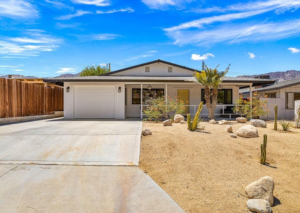 1st image of 53275 Avenida Martinez