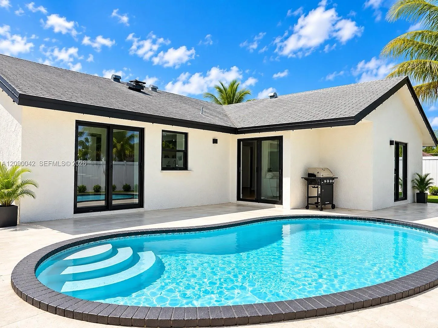 North Lauderdale Village — Photo 1