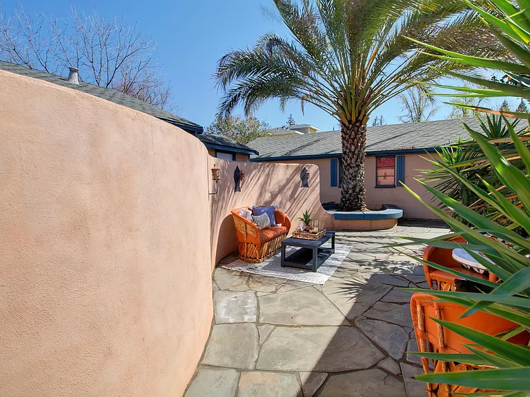 5210 J St — Photo 32