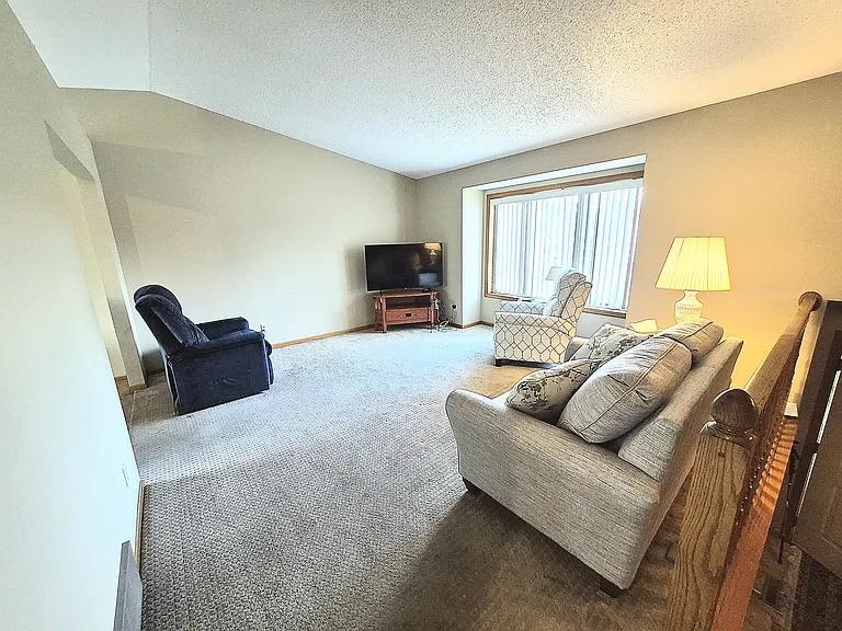 9223 W 126th St — Photo 3
