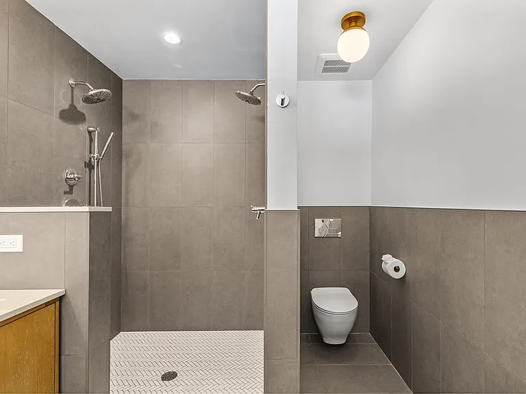 19 Tredwell Ln — Photo 14