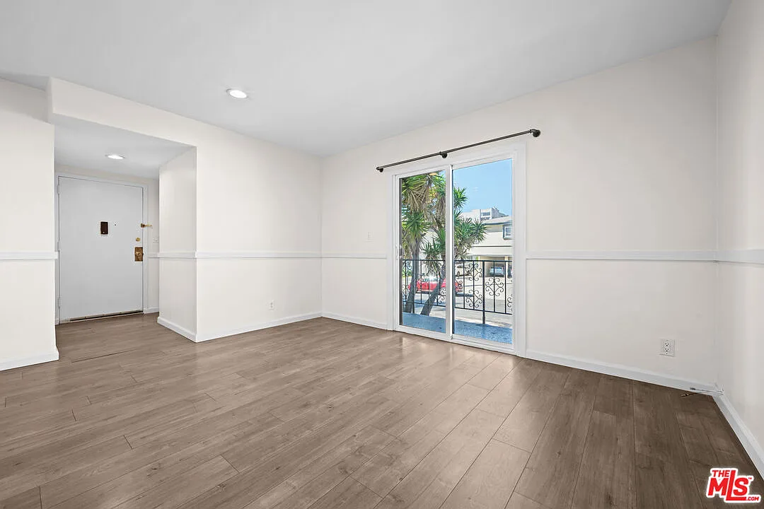 2 bed, 2.0 bath, 1500 sqft, $3,495 — Photo 3