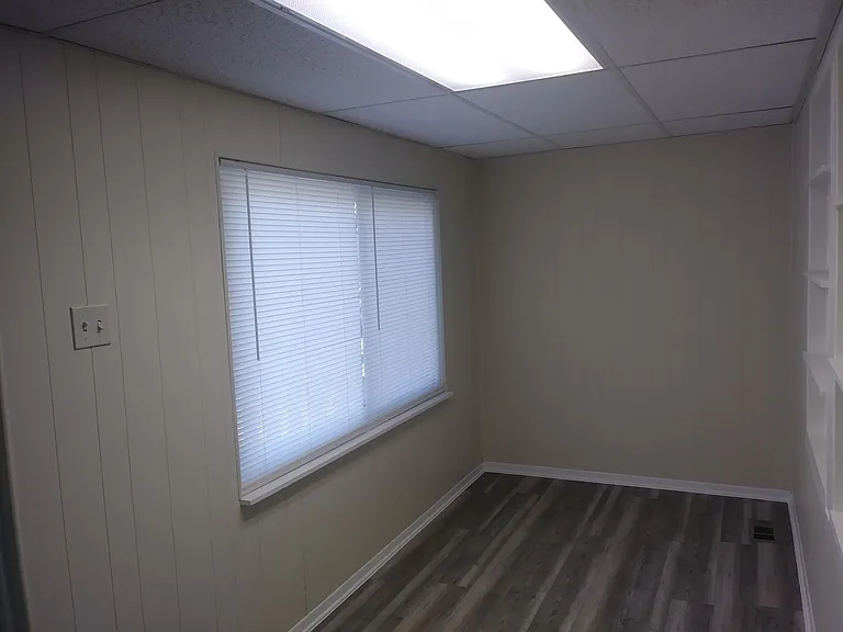 Mudroom 6'X16'