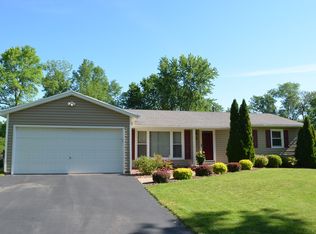 38 Citrus Dr, Rochester, NY 14606