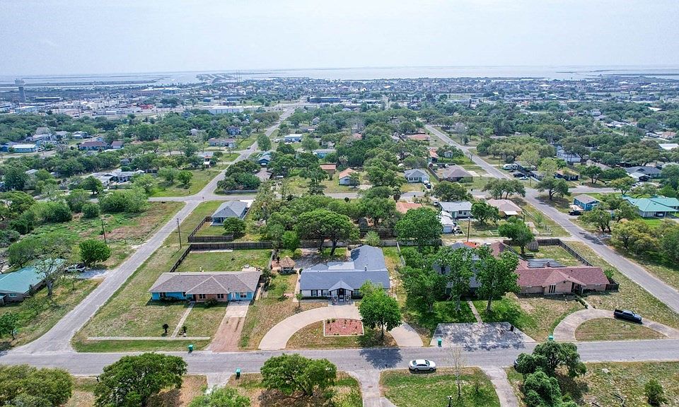 729 S Lamont St, Aransas Pass, TX 78336 MLS 420076 Zillow