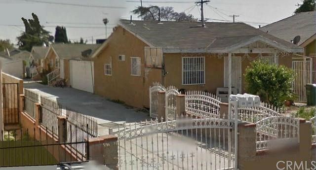 1st image of 838 W 65th St