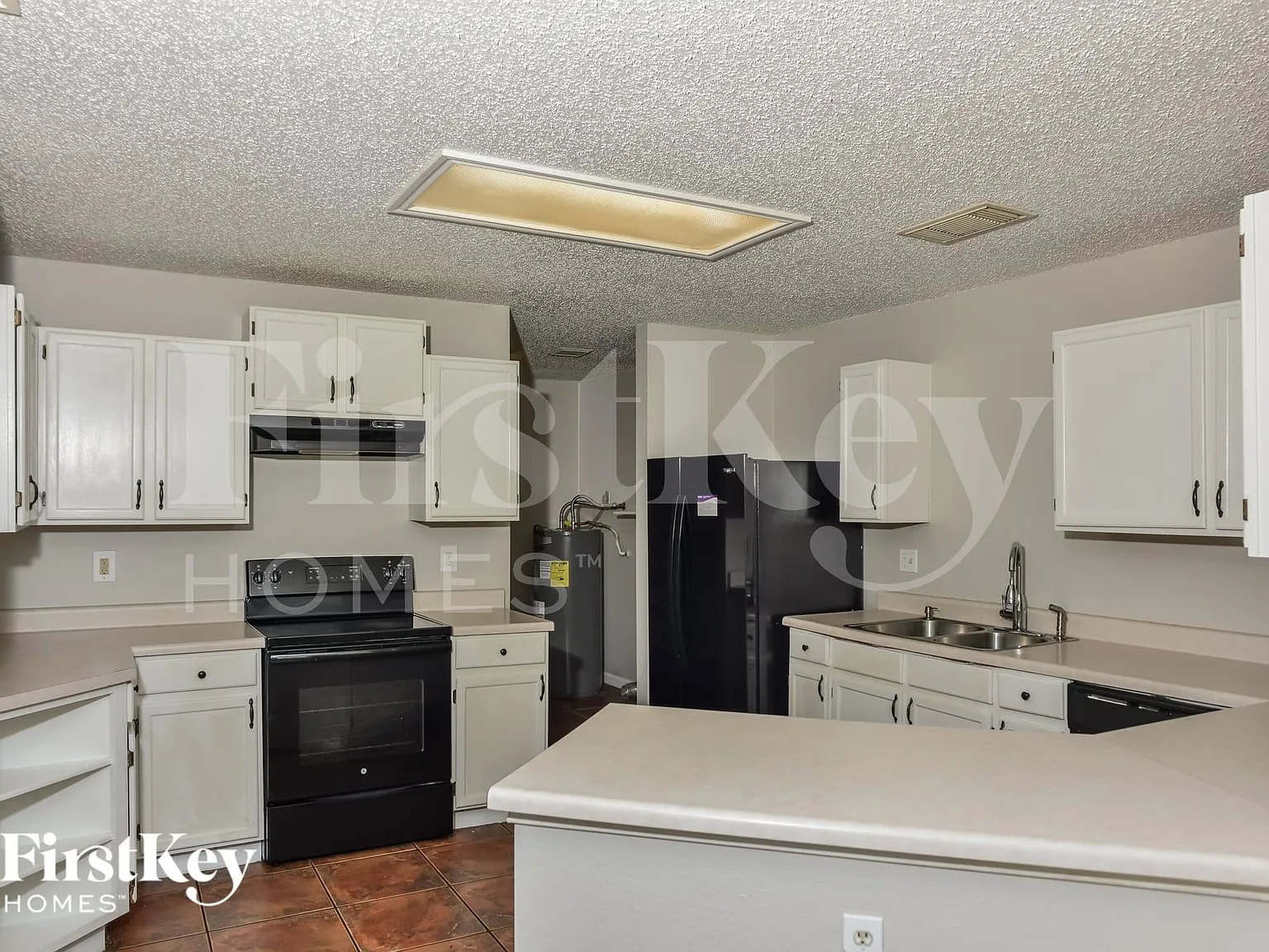 3 bed, 2.0 bath, 1812 sqft, $1,985 — Photo 4