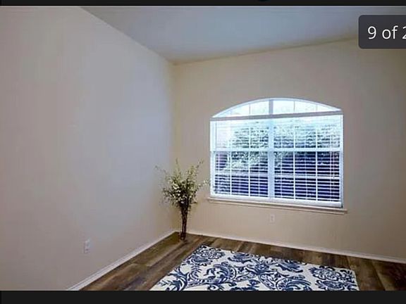 2nd image of 1001 Cindy Ln