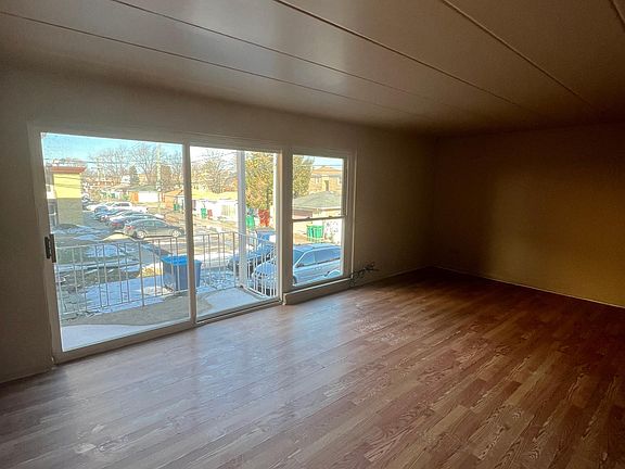 2nd image of 1817 S Harlem Ave #8