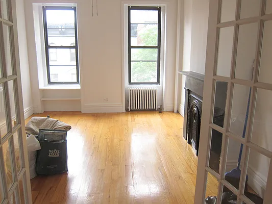 Rented by Tosh Marks Property Group | media 9