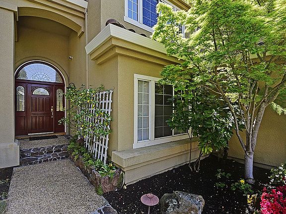 5th image of 20 Greenridge Pl
