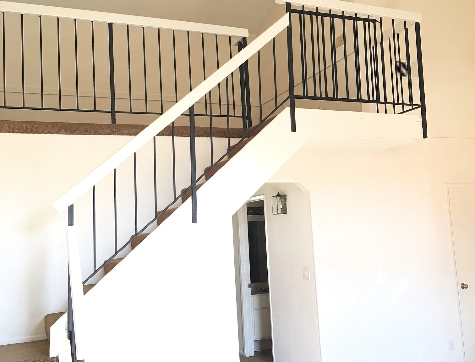 2 bed, 987 sqft, $2,435 — Photo 2