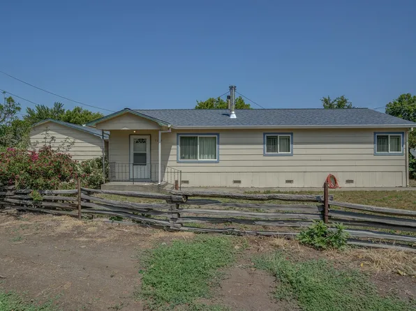 1266 N Davis Ave, Weed, CA 96094
