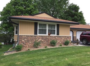 1526 5th Ave #1526, Grafton, WI 53024