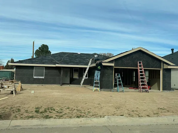 1023 Clover Ln, Roswell, NM 88203