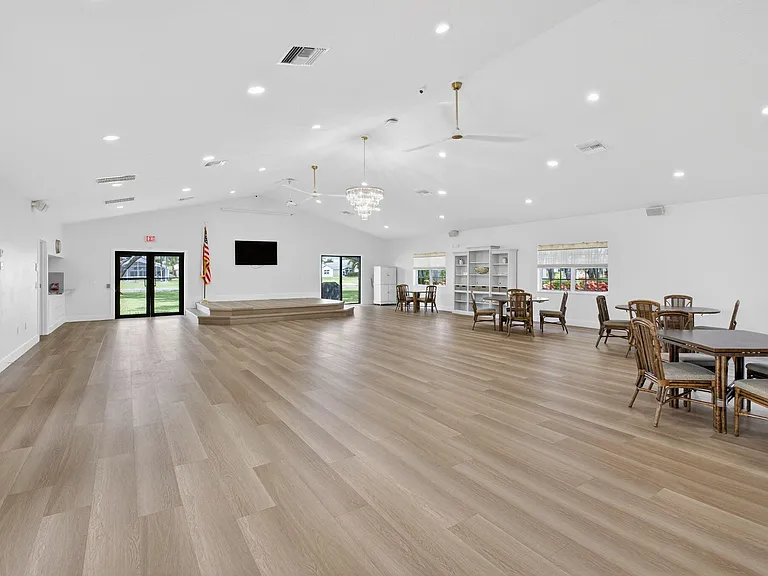 7558 Ironbridge Cir — Photo 169