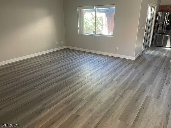 4th image of 8658 Little Fox St