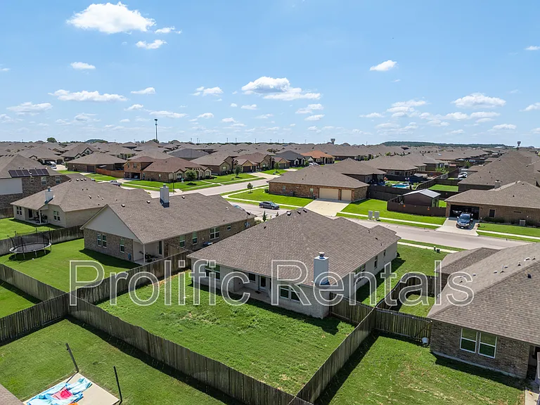 6117 Verde Dr — Photo 28