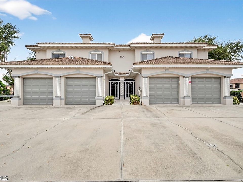 1st image of 732 Victoria Dr #4