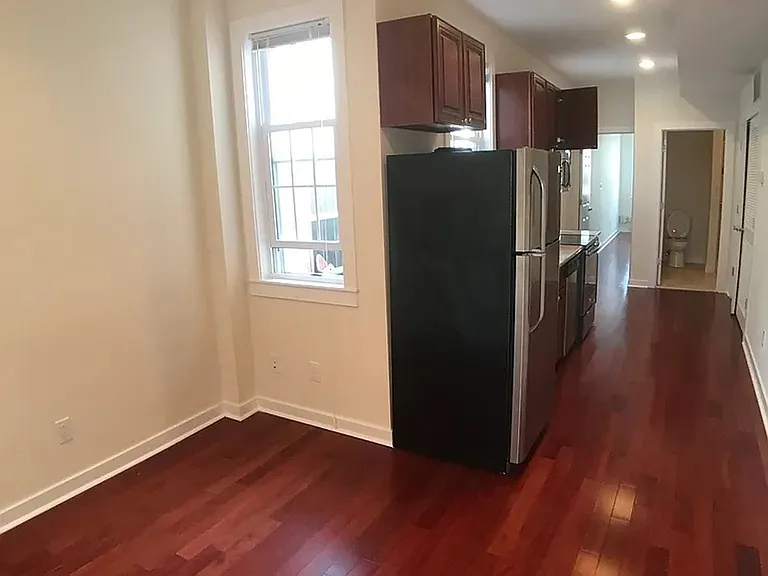 2631 W Girard Ave — Photo 14