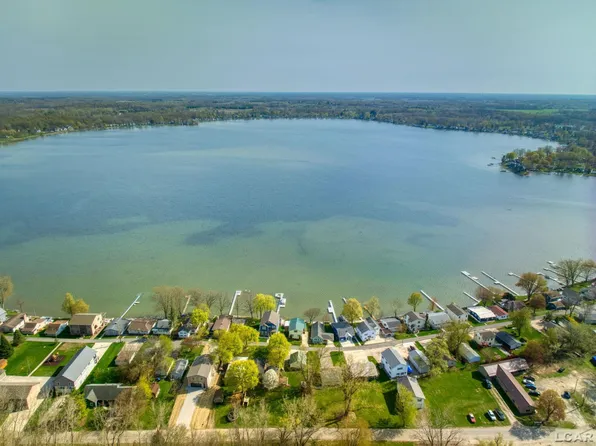 14000 Mills Rd, Manitou Beach, MI 49253