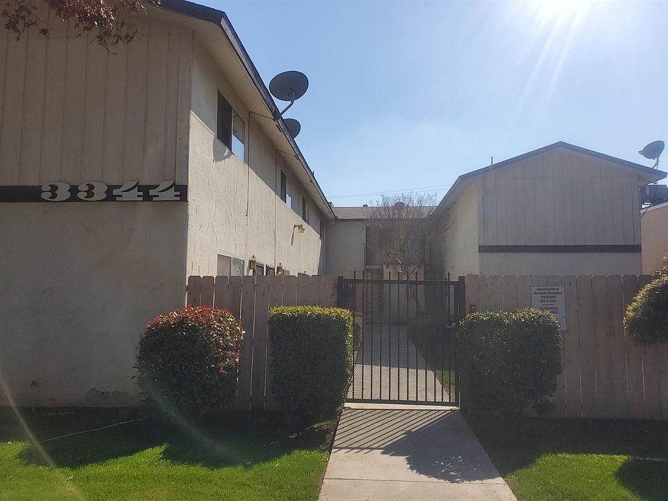 2nd image of 3344 E Sierra Madre Ave