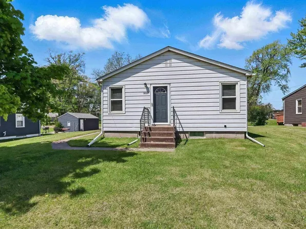 930 Ten Plus St, Bettendorf, IA 52722