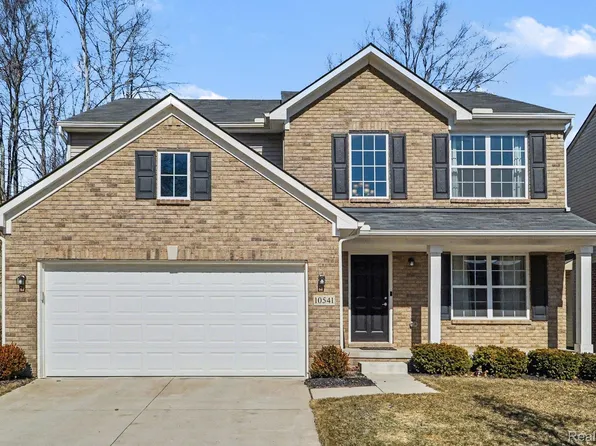 10541 Scarlet Oak Dr, Ypsilanti, MI 48198